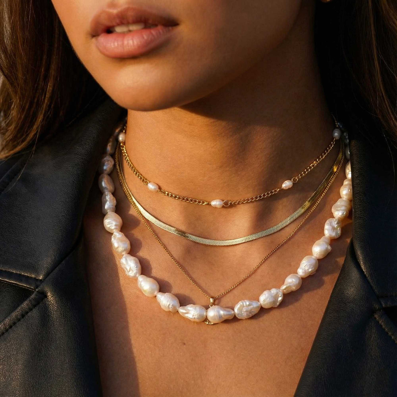 Dainty Pearl Choker