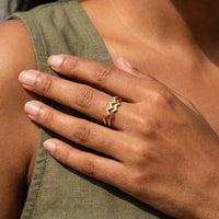 Thumbnail for Close-up of the Zigzag ring in gold worn | SKU: lezigzag